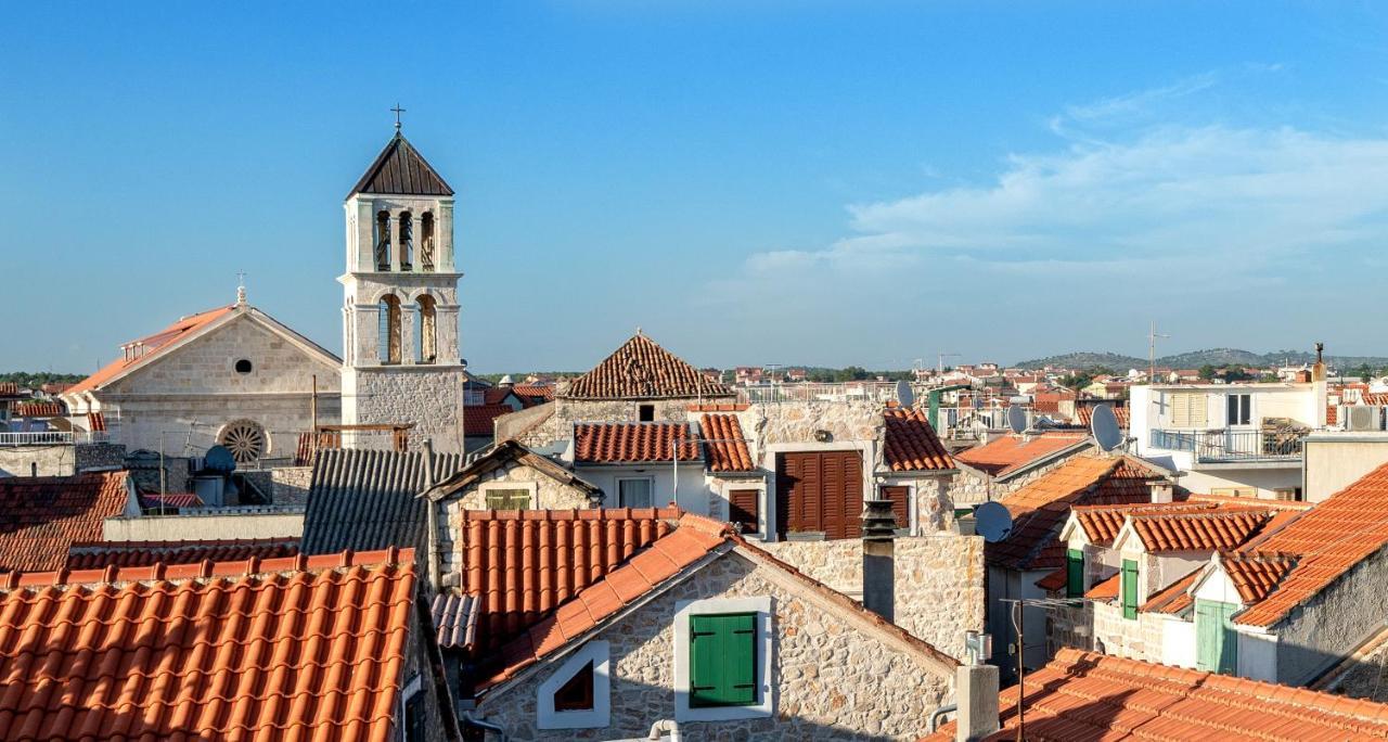 Heritage Residence In Center With Pool- Apartments Vodice Extérieur photo